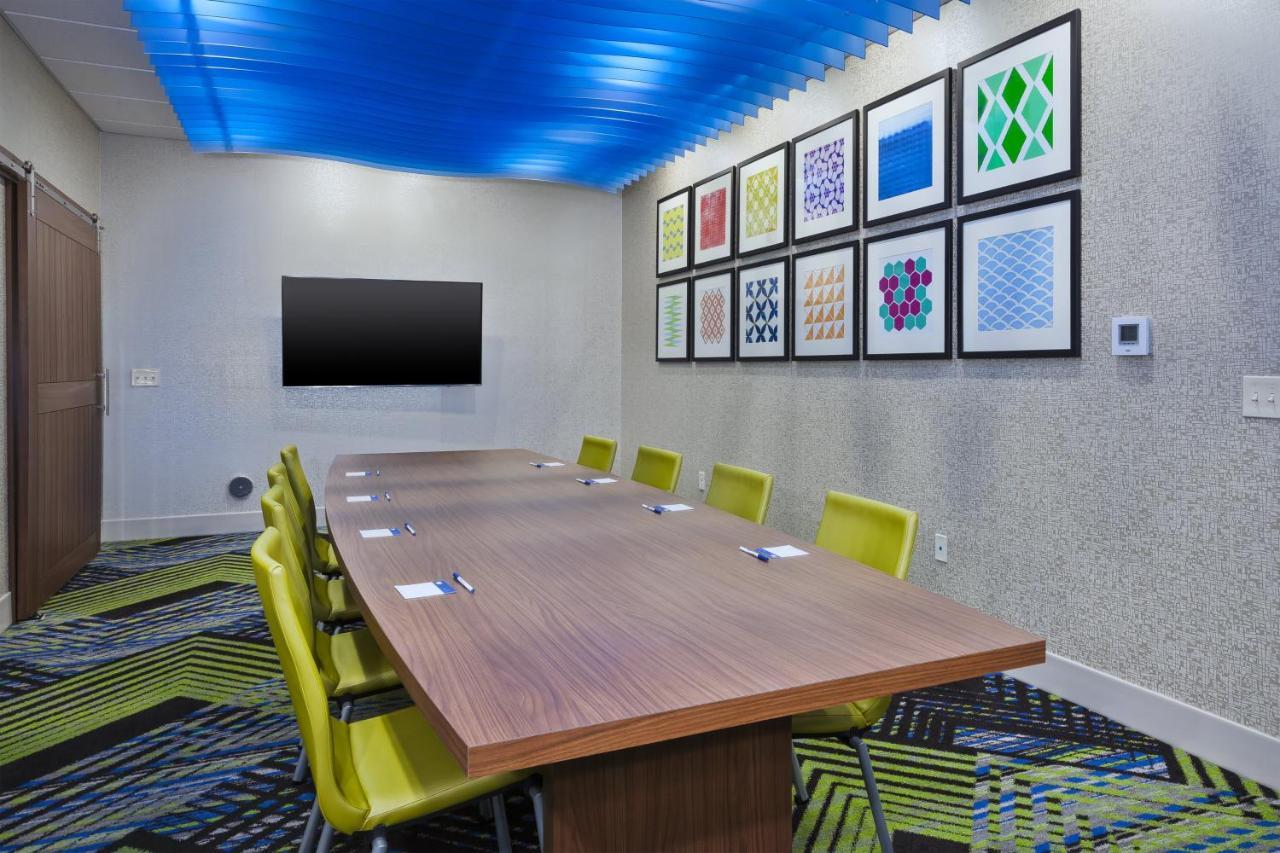 Holiday Inn Express & Suites - Painesville - Concord By Ihg Luaran gambar