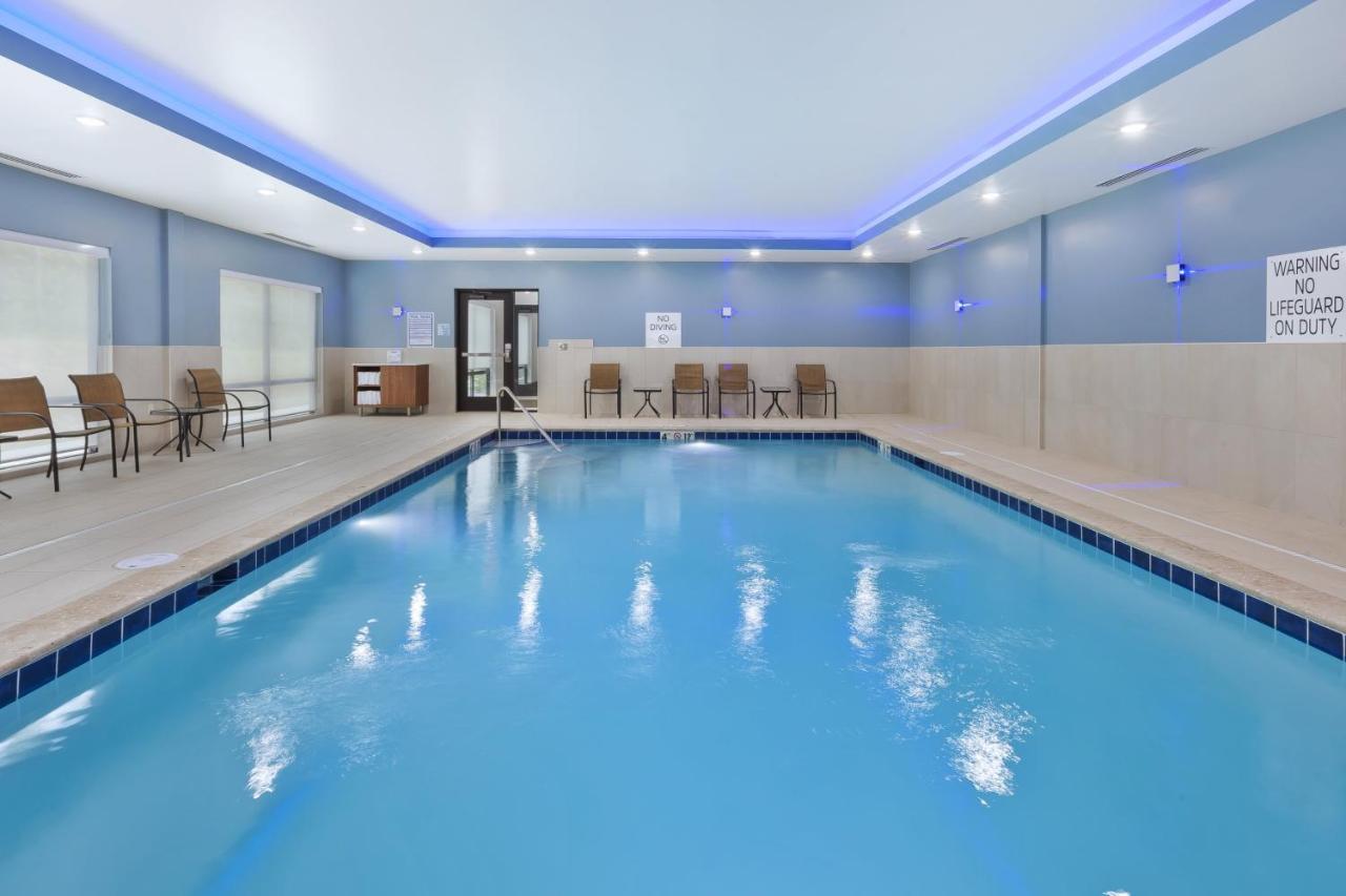 Holiday Inn Express & Suites - Painesville - Concord By Ihg Luaran gambar