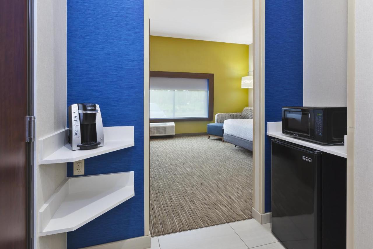Holiday Inn Express & Suites - Painesville - Concord By Ihg Luaran gambar