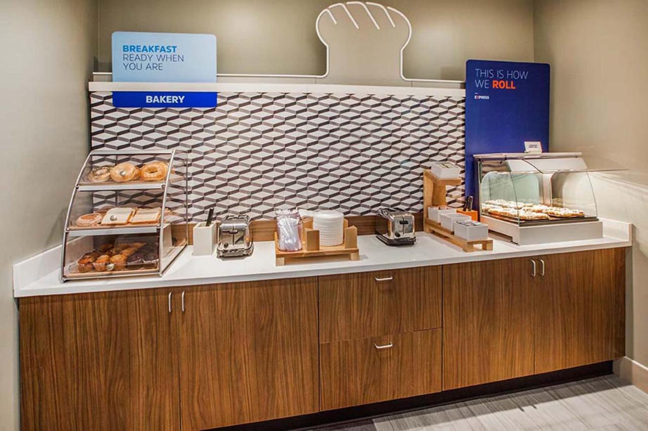Holiday Inn Express & Suites - Painesville - Concord By Ihg Luaran gambar