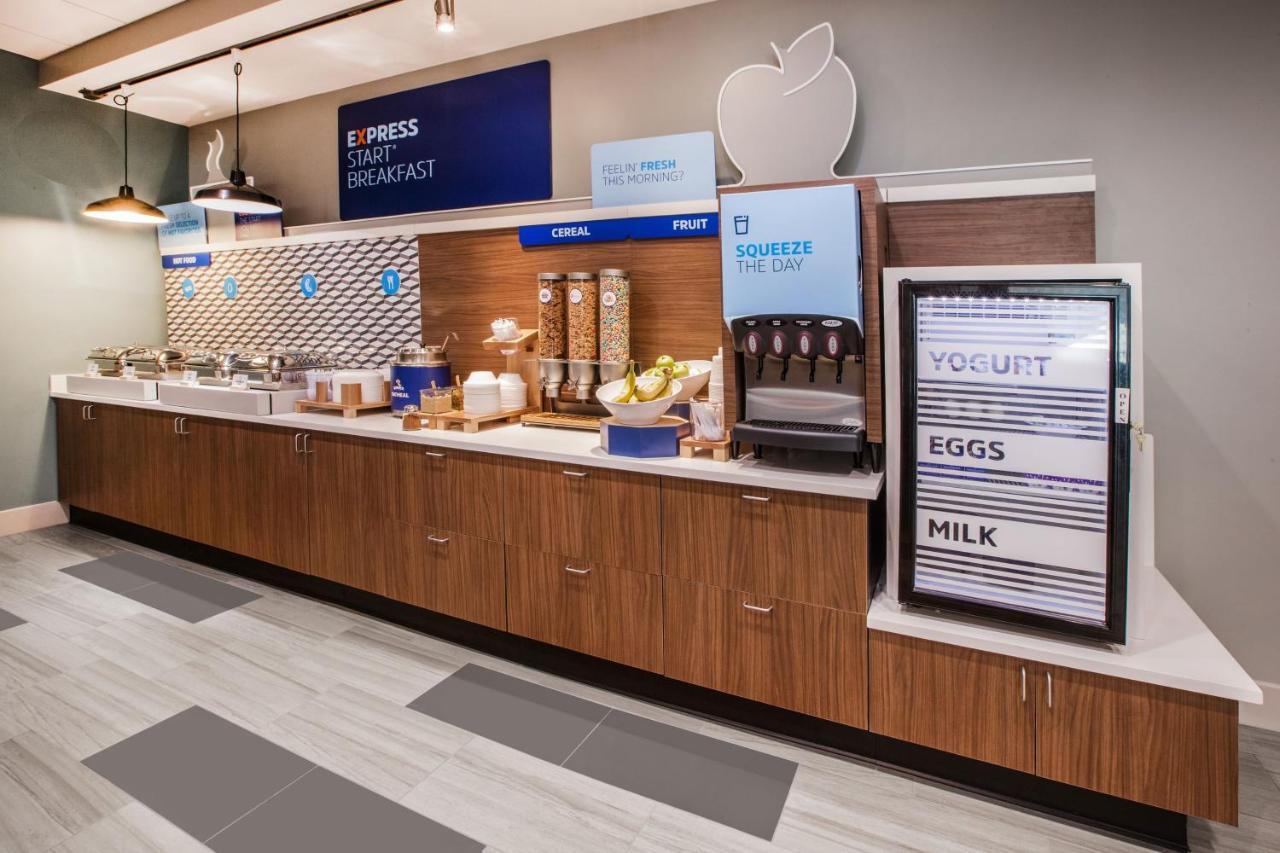 Holiday Inn Express & Suites - Painesville - Concord By Ihg Luaran gambar